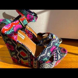 Steve Madden Pattern Wedges